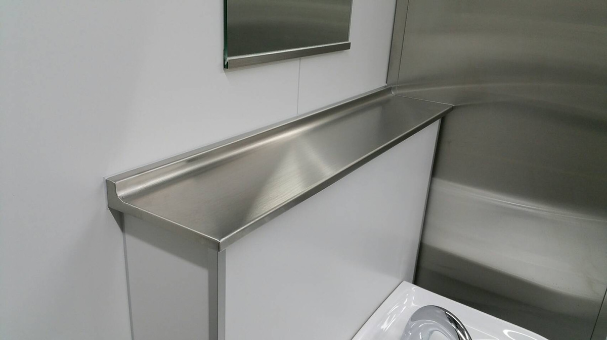 トイレ・キッチン用ステンレス面台（ライニング）のオーダーメイド製作